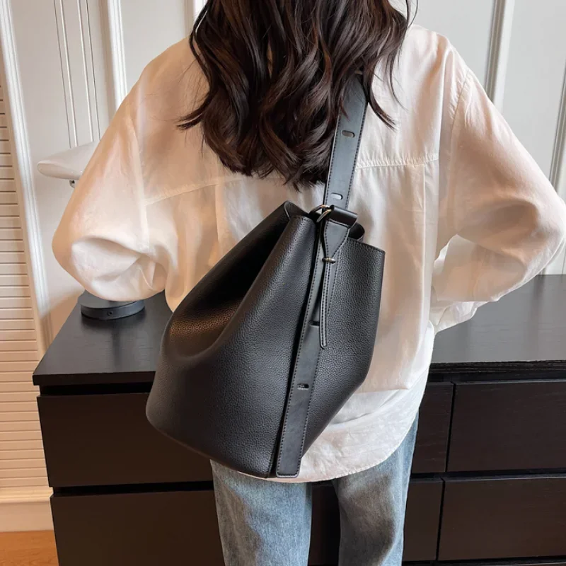 

2pcs/set Retro Small Solid Color Leather Shoulder Bags for Women 2026 Designer Korean Fashion Female Handbags Underarm Bag Purse