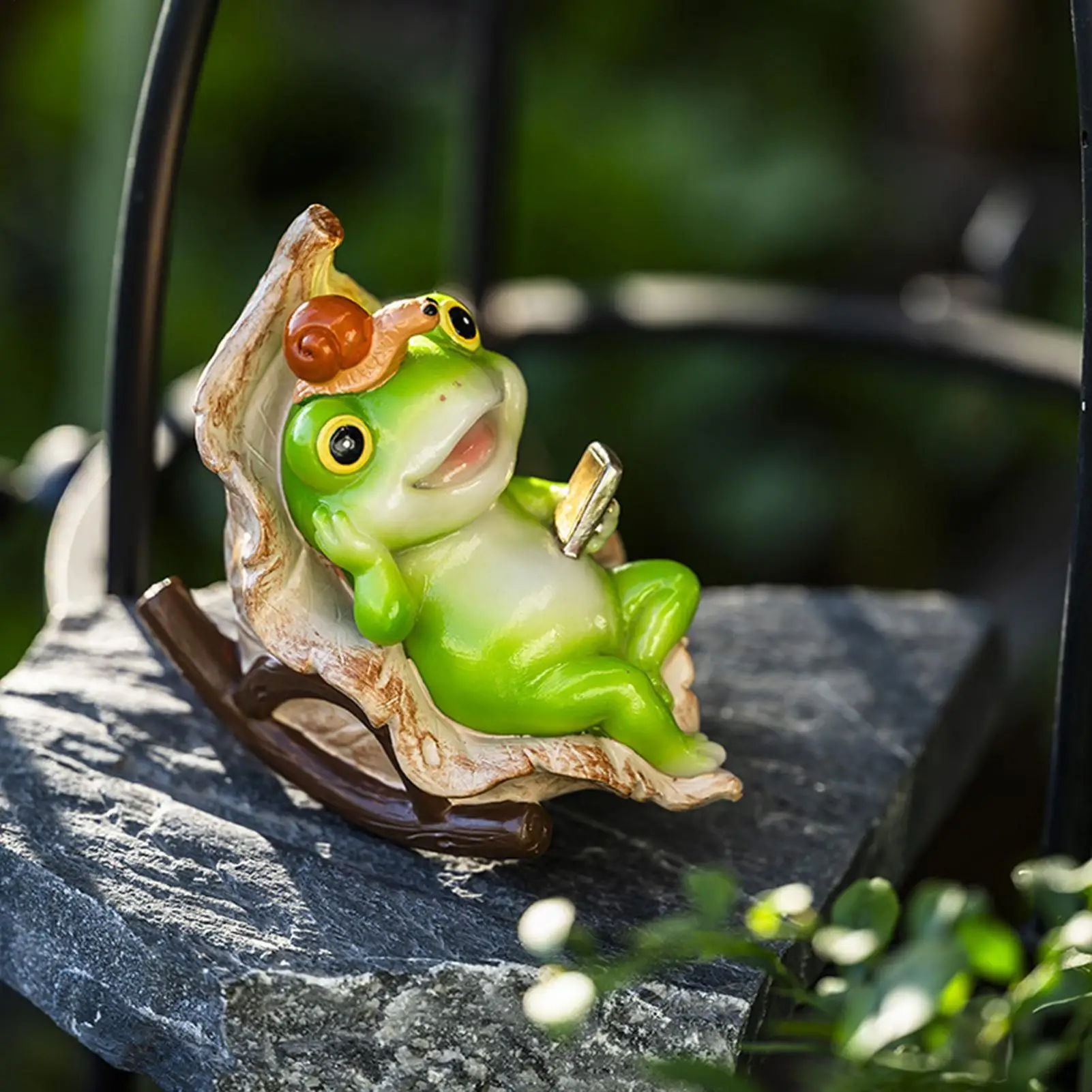 

Garden Figures Frog Decorative Garden Edge Stool Decorative Frog Garden Decoration for Outdoor Weatherproof Spring Decoration