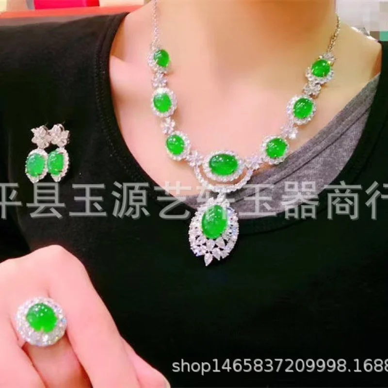 

Natural Imperial Green Chalcedony Luxury Inlaid Full Jade Comparable To Jadeite Color Four-Piece Set