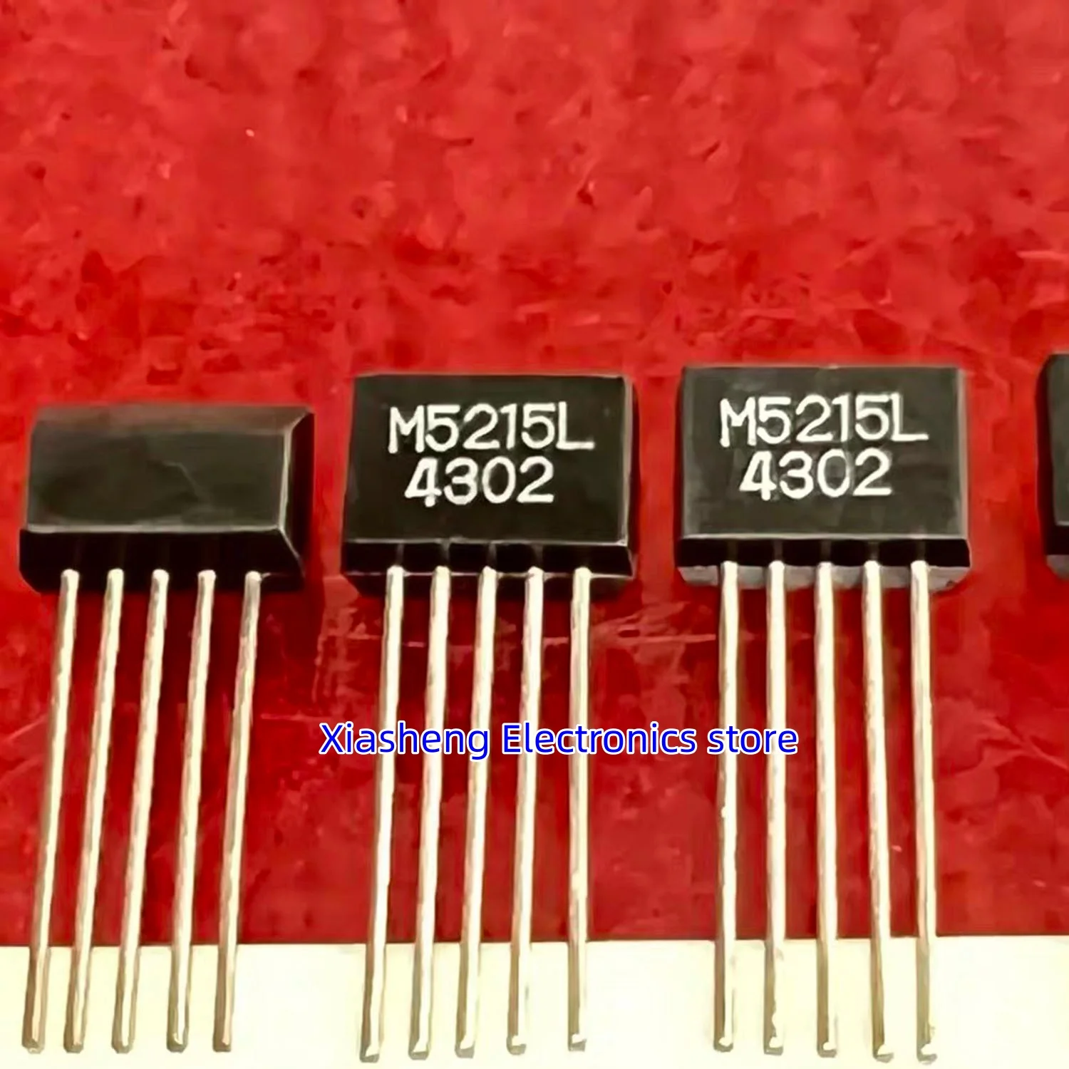 New Original 2Pcs M5215L DIP Voltage Comparator IC Transistor In Stock Electronic Components Good Quality