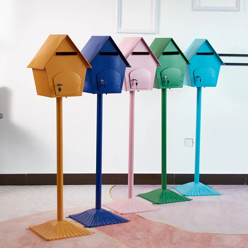 Whispering Heart Talk Mailbox Ornament Mailbox Window View Arrangement Retro Decoration Floor