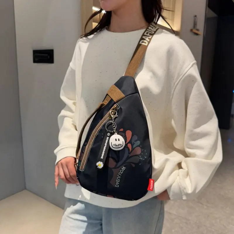2025 New Fashion Printed Casual Women's Crossbody Bag Multi-Pocket Quirky Design Leisure Chest Bag Korean Style Polyester 