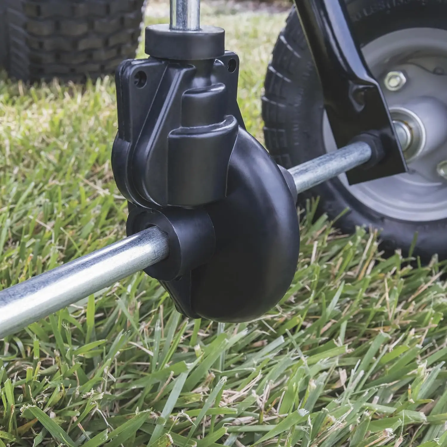 [XMSJ-在庫限り、今すぐ購入！ ]牽引式ブロードキャスト スプレッダー - 85 ポンド。 容量、モデル番号 45-0530