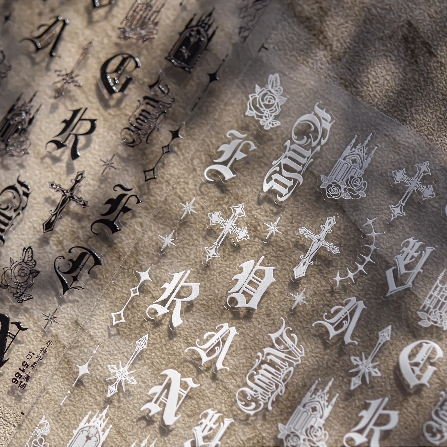 Gli adesivi per nail art sottili e resistenti Impressione gotica scura Unghie autoadesive Decorazioni 3D Adesivi per unghie retrò fai da te