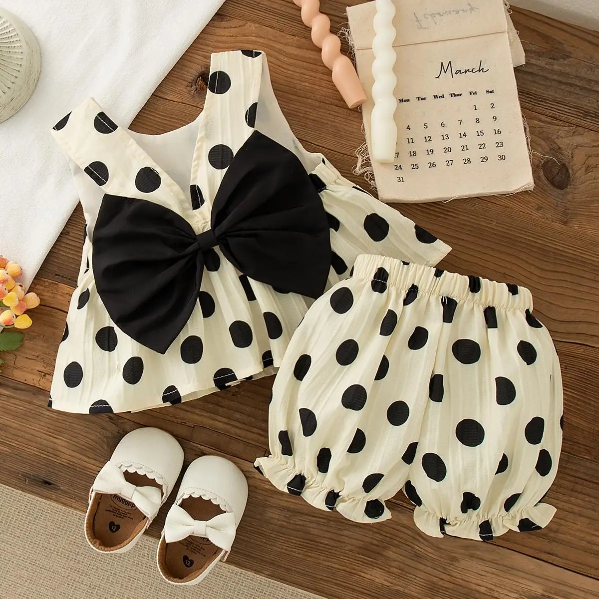 Summer Fashion Children's Big Bow Black Polka Dots Top and Bottom Clothes Set Cotton Comfortable Vest with Shorts For Baby Girl