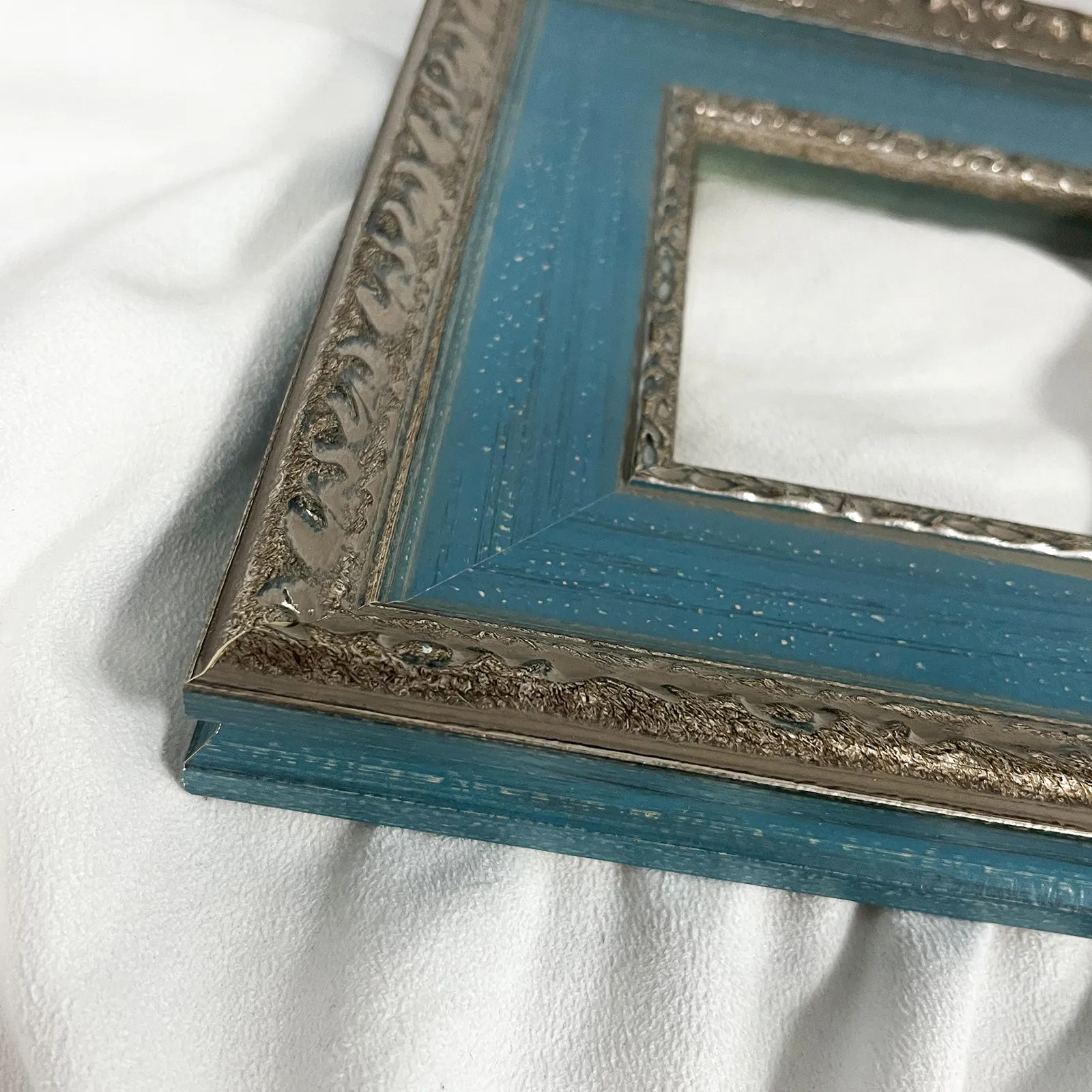 5.6cm Vintage Turquoise Blue Distressed Solid Wood Frame Ornate Silver Embossed Picture Frame for Oil Paintings & Art Display