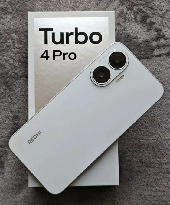 Xiaomi Redmi Turbo 4 Pro Snapdragon 8s Gen 4 6.83 inch 2772x1280