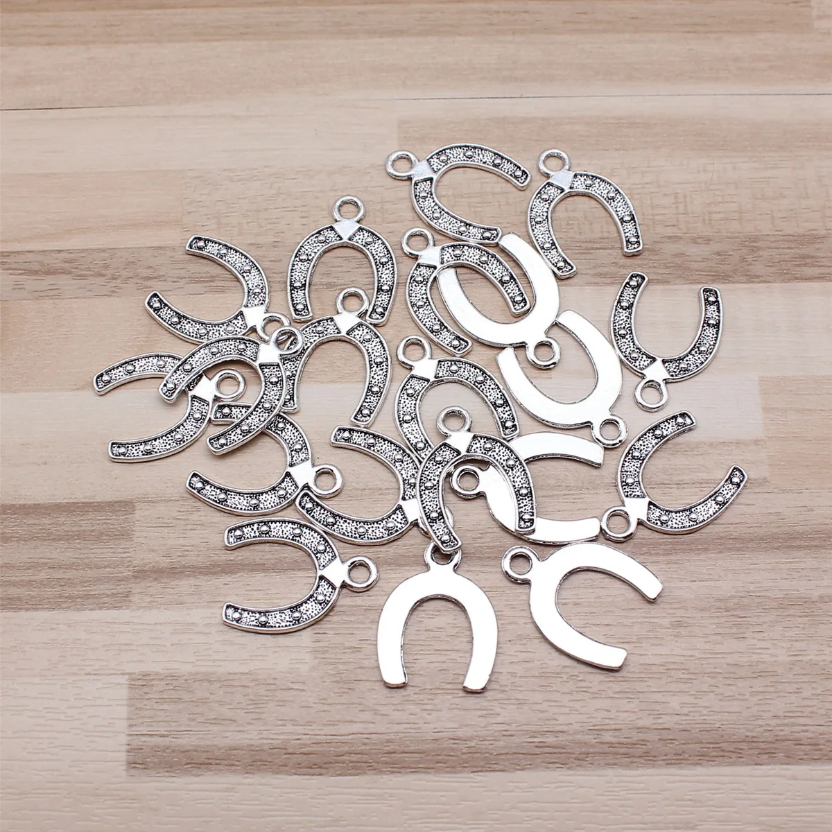 IFOCUS 20pcs/Lot Horseshoe Horse Shoes Charms For DIY Jewelry Making Zinc Alloy 23x18mm/0.91x0.71inch