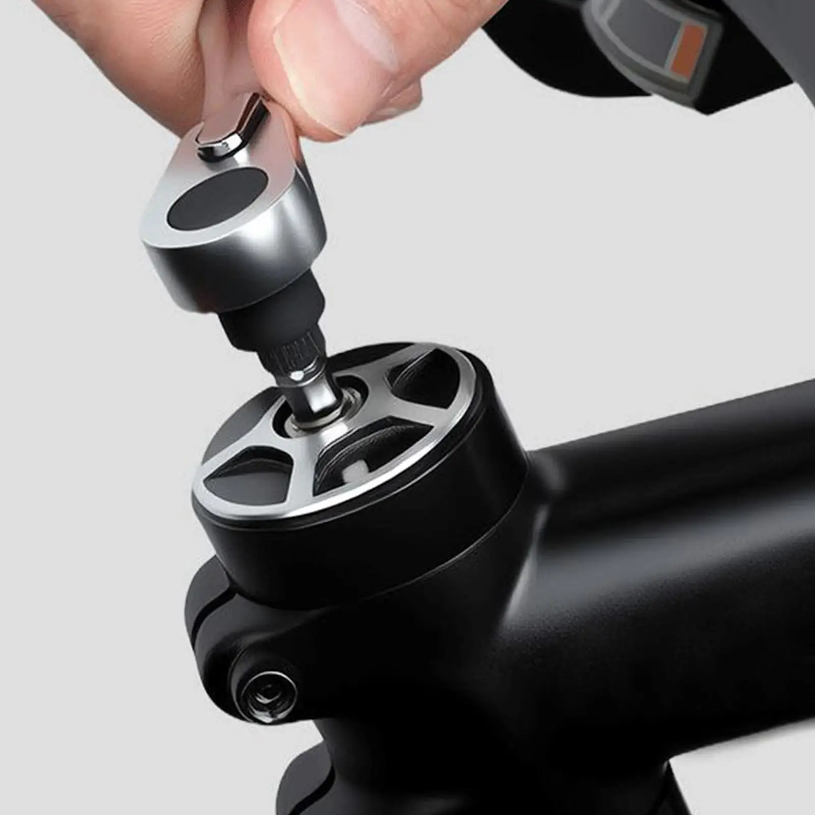 

Cycling Tire Repair Kit Multifunctional Portable Gadget Bicycles Multi Tool For Men Women Mountain Riding Travel Urgency