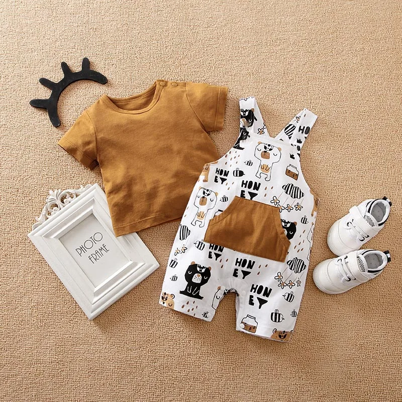 Summer Boys And Girls Cute Cartoon Brown Bear Printed Cotton Comfortable Short Sleeve Baby T-Shirt+Strap Pants Two Piece Set