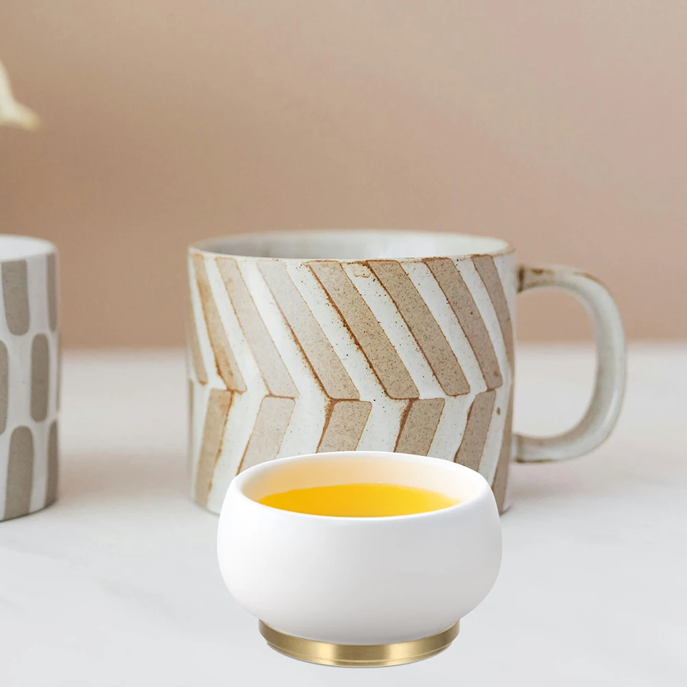 

2pcs Brass Tea Cup Coasters Heat-Resistant Simple Golden Mats For Home Coffee Shop Round Cup Mat Desktop Cushion Saucer Stand