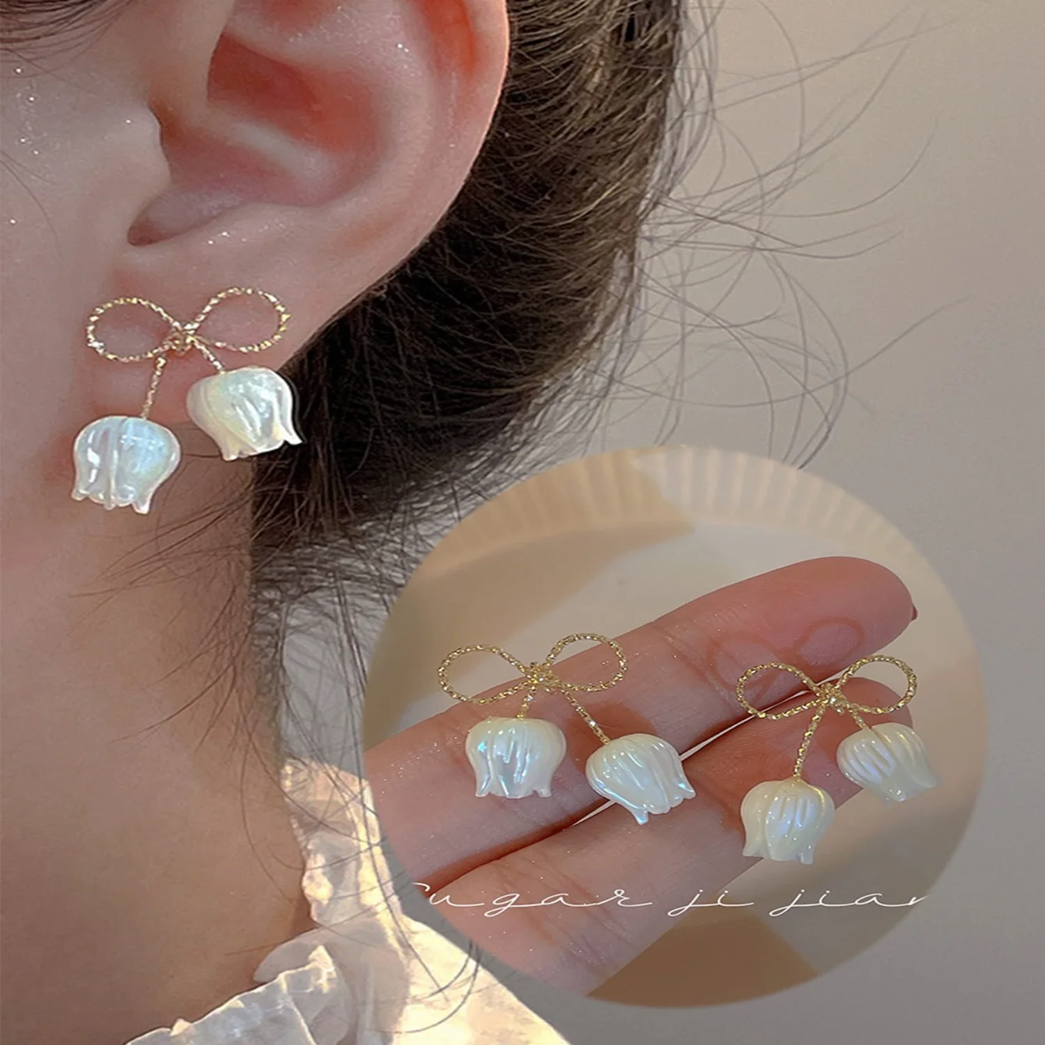 

Bow & Flower Decor Stud Earrings