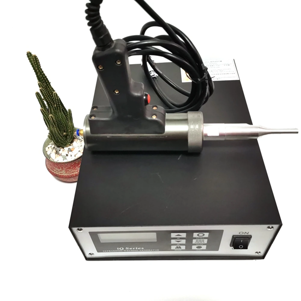 

20Khz 1200W Powefull Gun-type Ultrasonic Spot Welder for Car Parts Welding