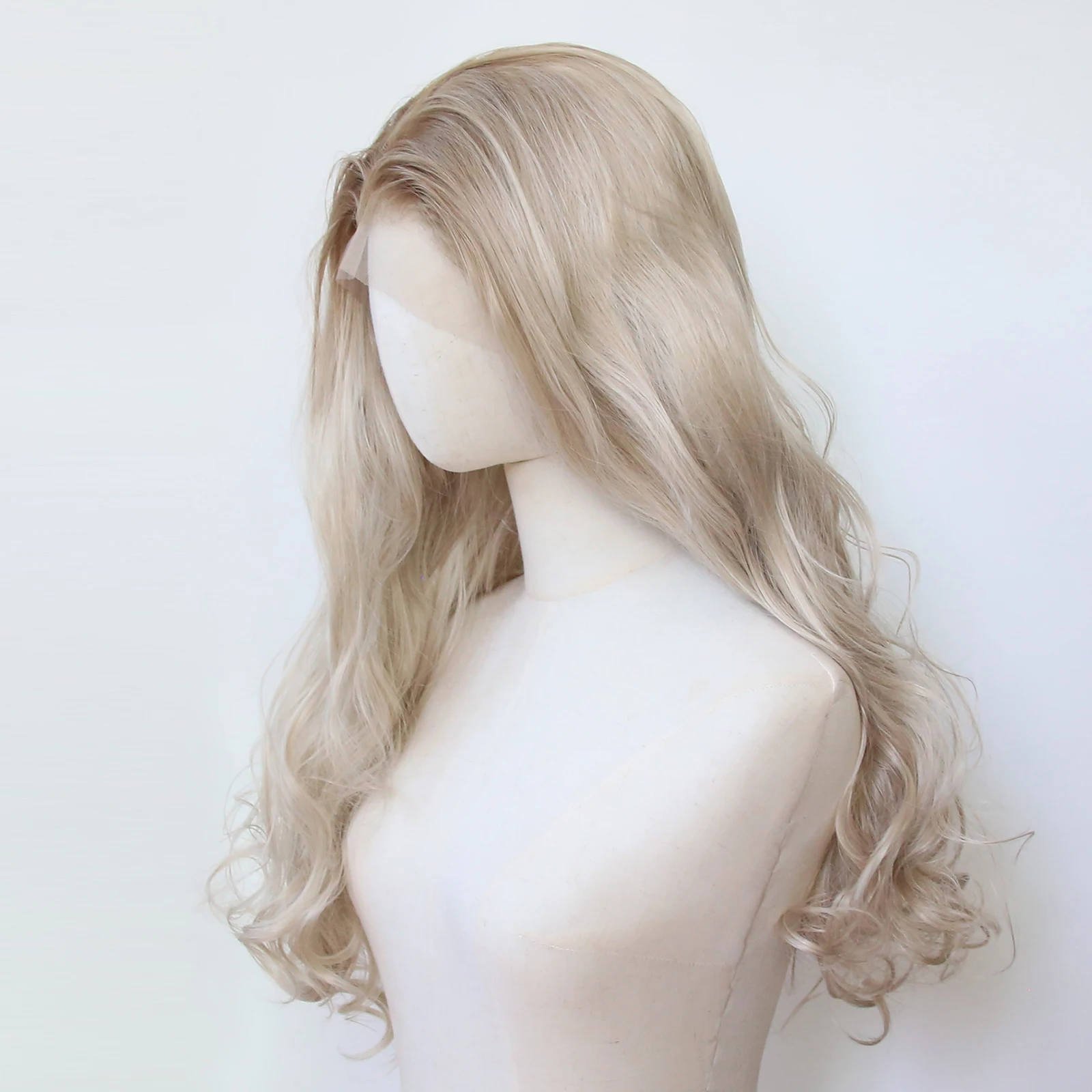 Ombre Dirty Blonde Wig Synthetic Lace Front Wig Long Body Wave Lace Front Synthetic Wig Pre Plucked Heat Resistant Fiber Hair