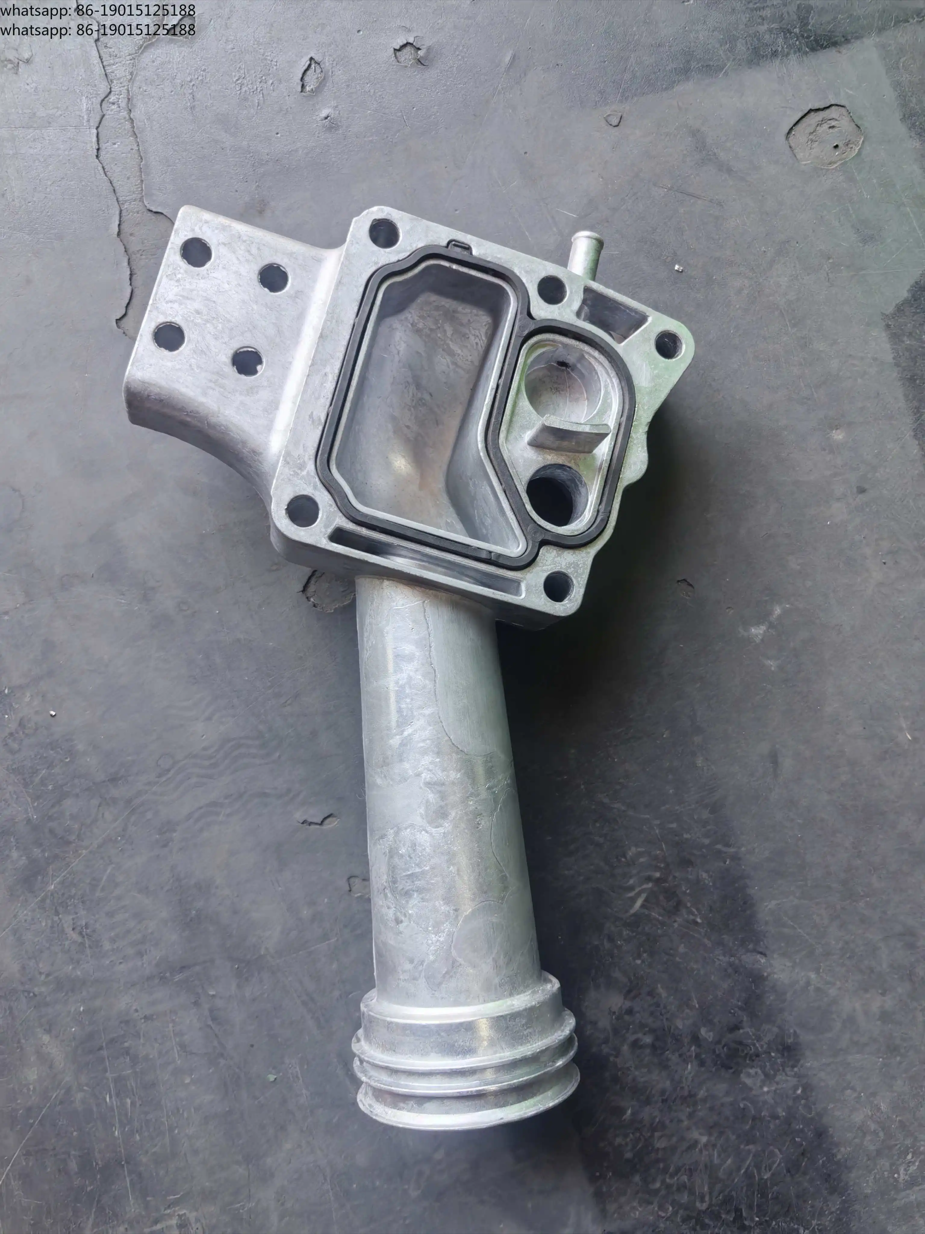 

Suitable for oil pipe connection fittings (aluminum version) OE20555313