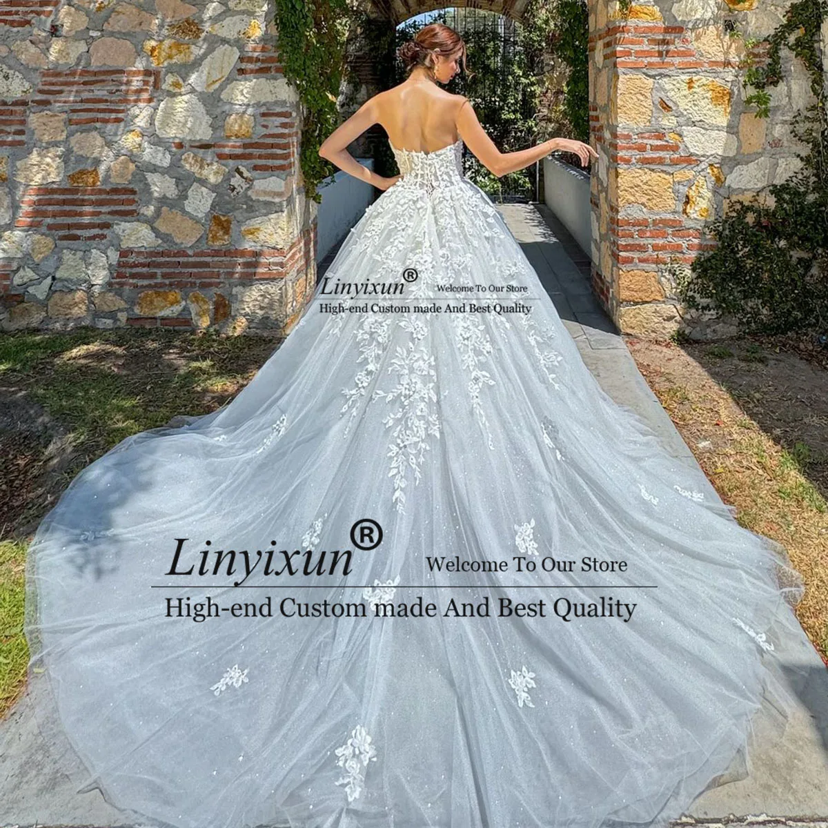 Exquisite Long A-line Wedding Dresses Applique Diamond Sleeveless Flowers Bridal Gown Sleeveless Brush Train Vestido De Novia