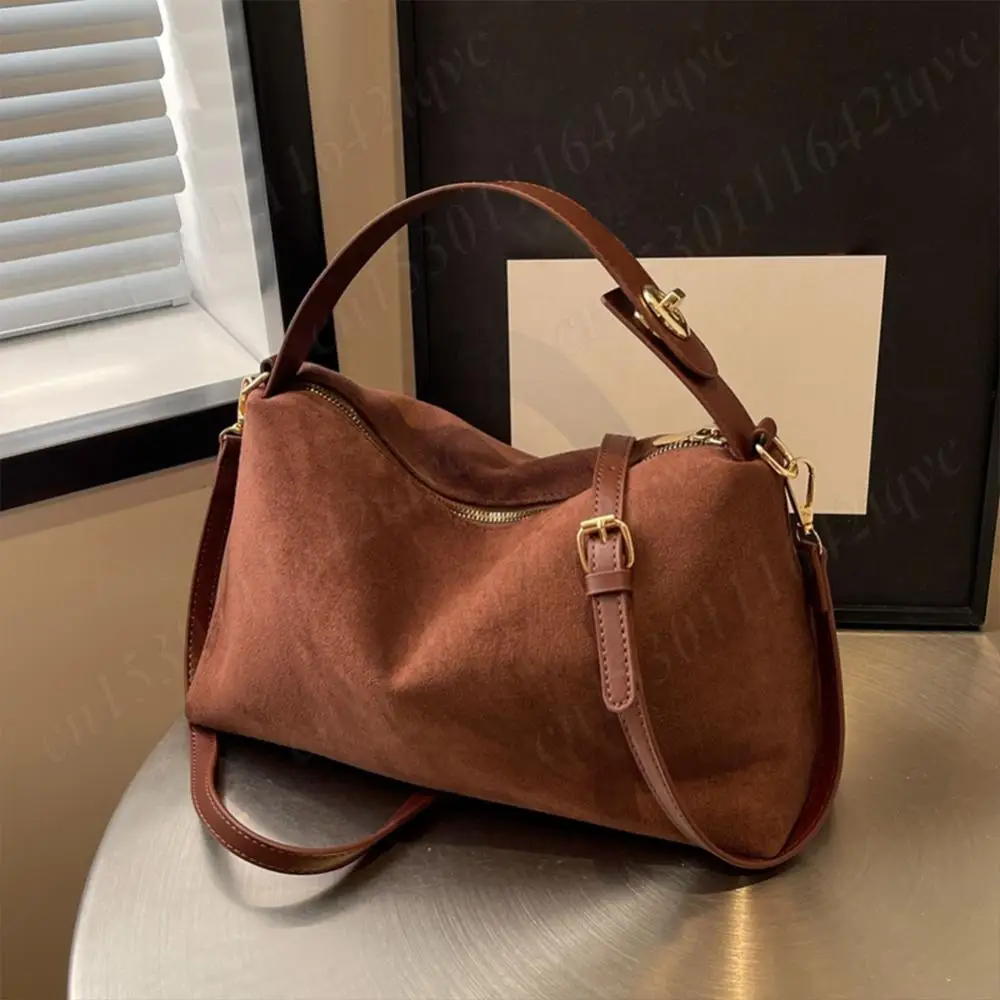 Bolsa de ombro de camurça para mulheres, bolsa crossbody, alça ajustável, bolsa hobo com bolso interno, bolsa bolsa com zíper, bolsa