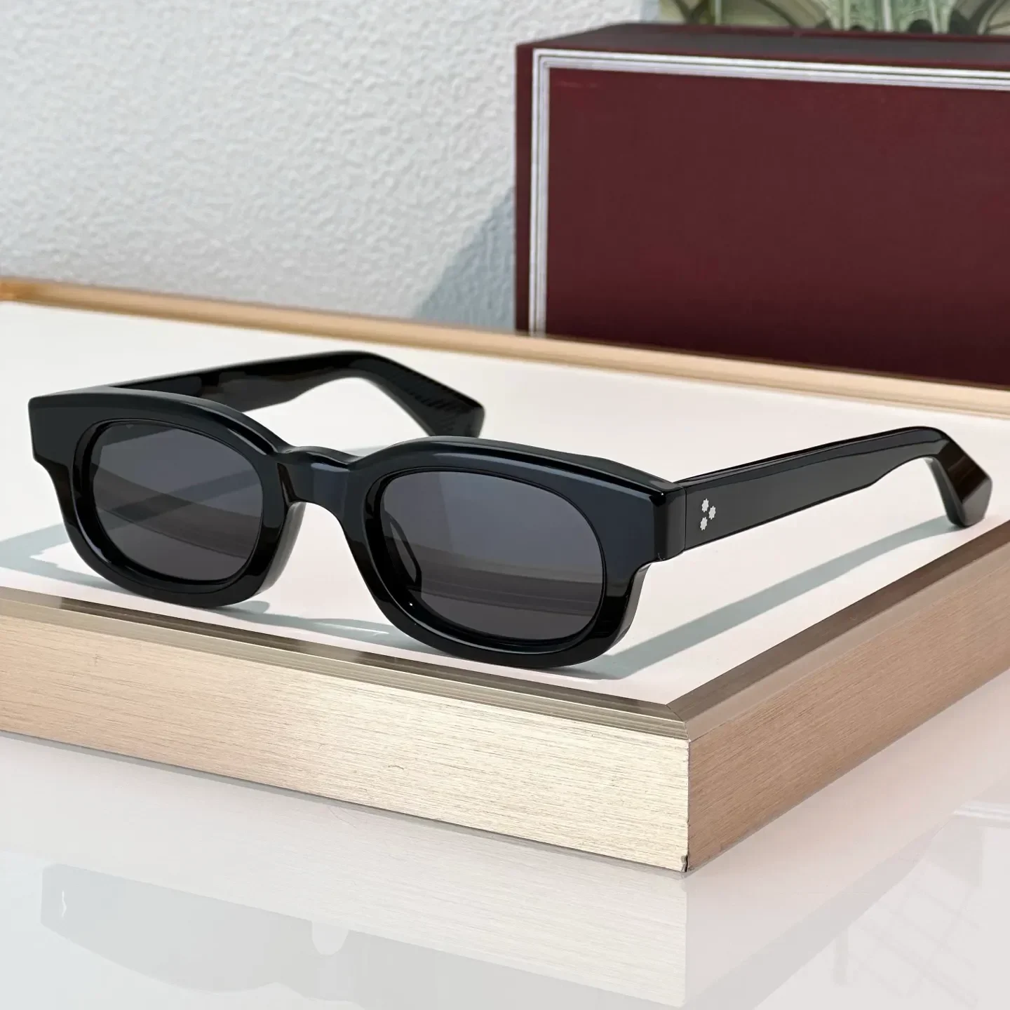 

Fashion Sunglasses For Women and Men WHISKEYCLONE Style Anti-Ultraviolet Plate Full Frame Special design Glasses Random Box