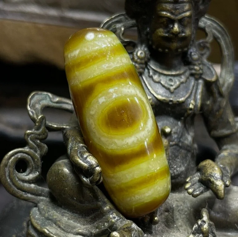 Yellow Ancient Tibetan DZI Beads Old Agate Mountain 1 Eye Talisman Pendant #9218