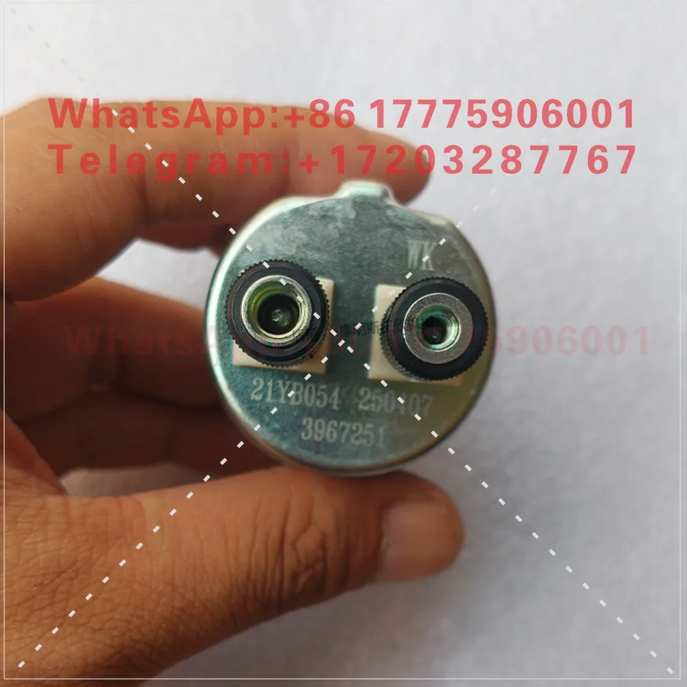 6BT5.9 Engine Construction Machinery 4BT Generator Set Oil Pressure Sensor C3967251