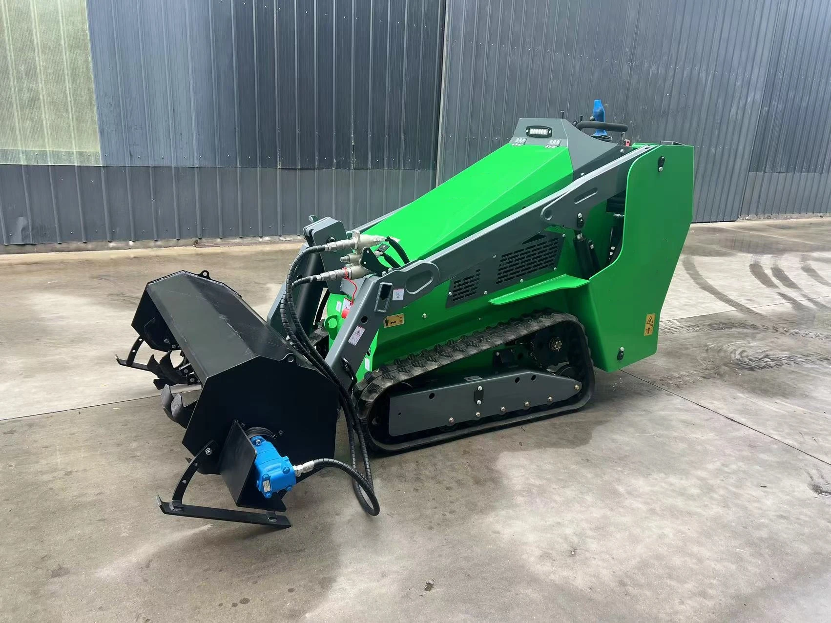 محرك EPA متتبع محمل كوبوتا متعدد الوظائف معدات بناء ميكانيكية مدمجة جرافة توجيه صغيرة الانزلاق #6