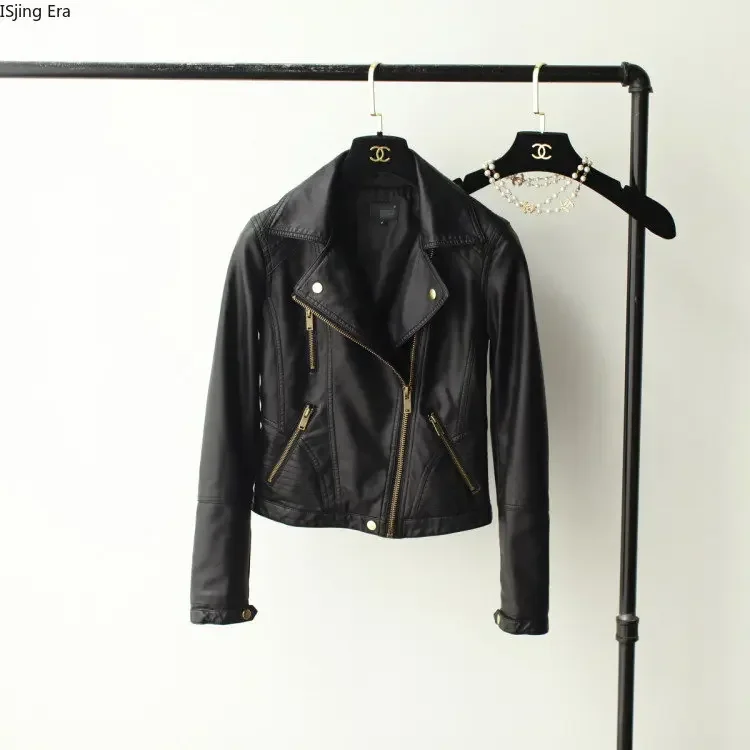 2023 Leather Women Short Fit PU Polo Collar Fashion Small Leather Motorcycle Leather Jacket Q14