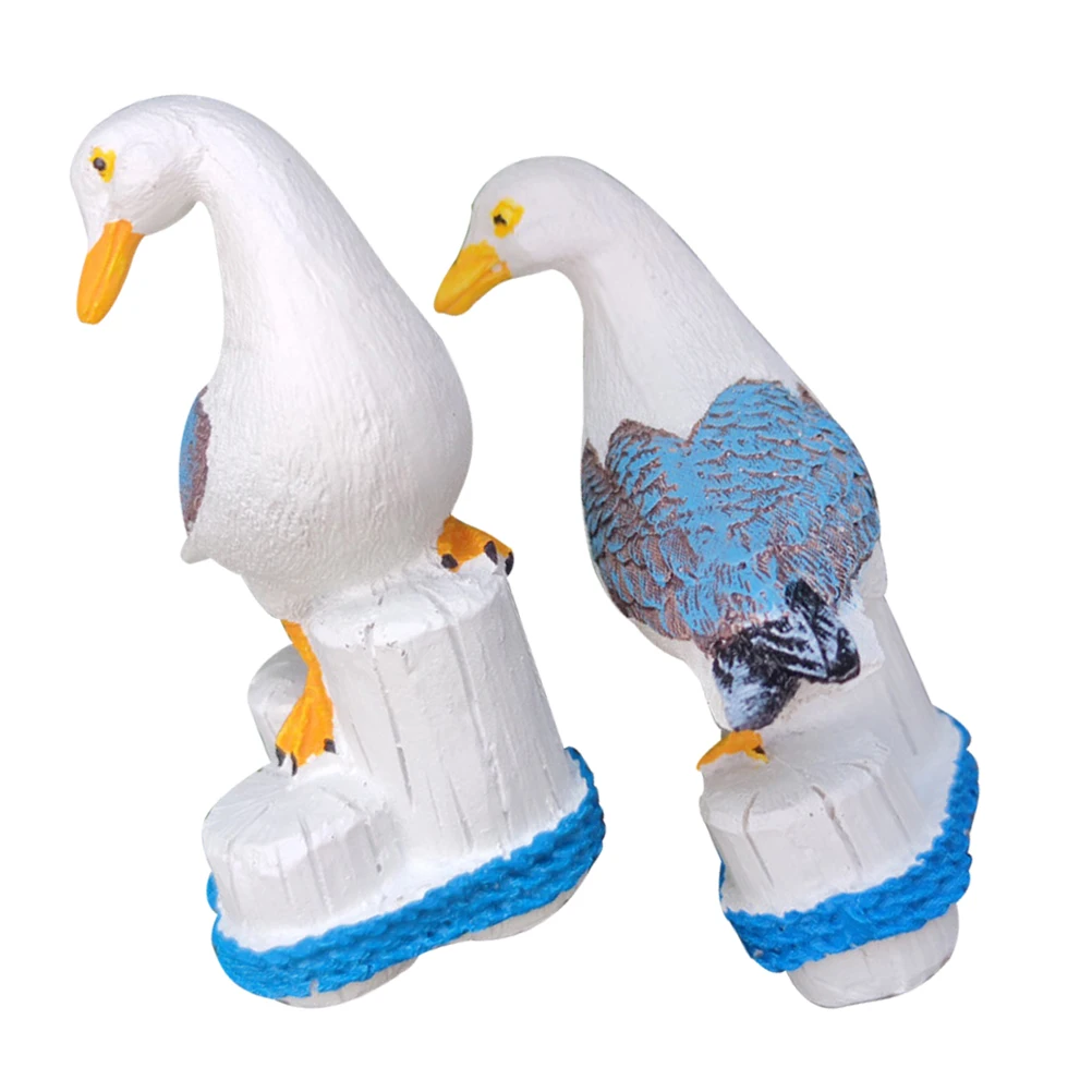 

2Pcs Seagull Resin Statues Small Bird Figurines Decorative Coastal Ornament Garden Desktop Sculpture Mediterranean Style