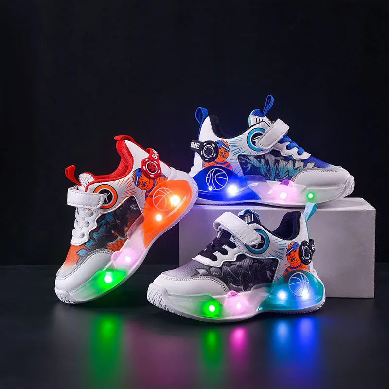 Chaussures de course à lumière LED pour enfants, baskets de basket-ball pour enfants, filet de gril moyen, Disney