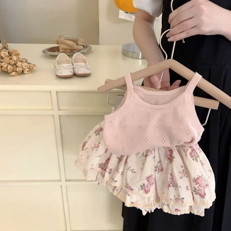 

Korean Childrens 2025 New Fashion Summer New Girls Sleeveless Top Sweet Flower Skirt Set Cotton Sweet Girl Clothes Sets