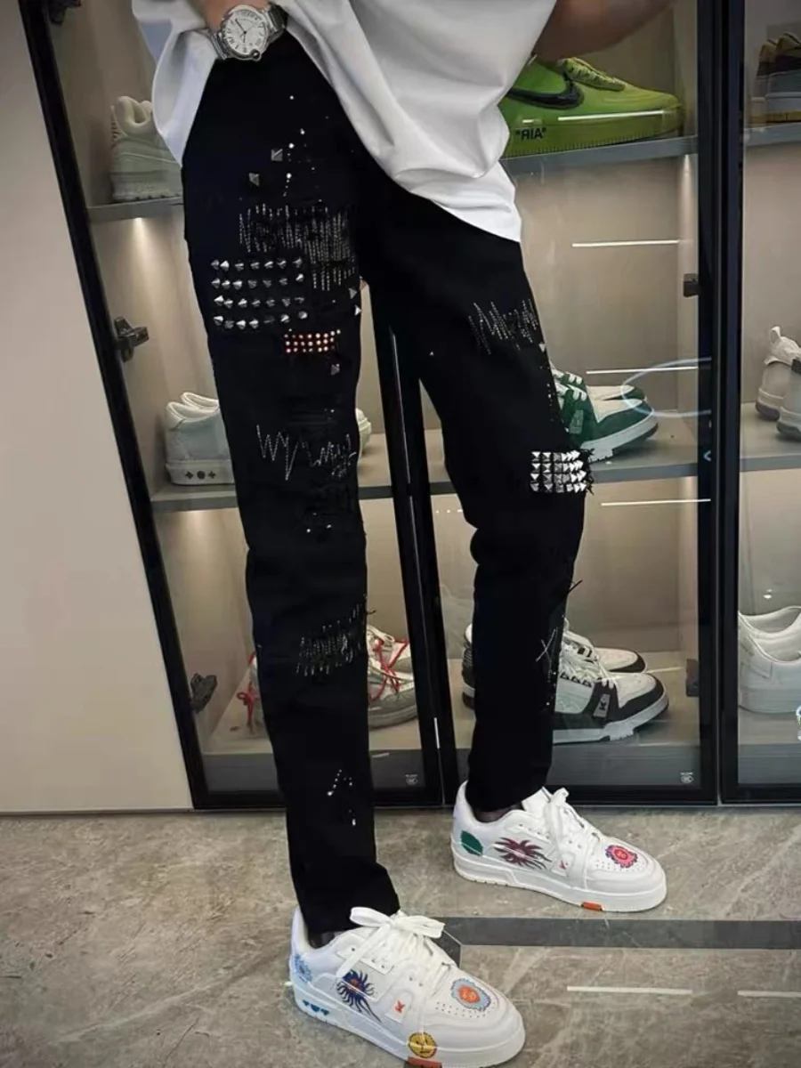 

Spring Men's Embroidered Slim Fit Jeans Elastic Painted Black Casual Wear Resistant Youth Fashion mid Waist Long Pants