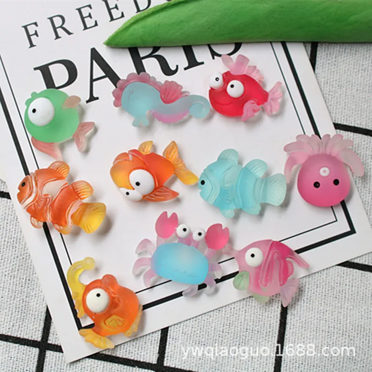 DIY Resin Ocean Series Seahorse, Goldfish, Epoxy Mobile Phone Case Beauty Materials, Refrigerator Stickers Handmade Accessories