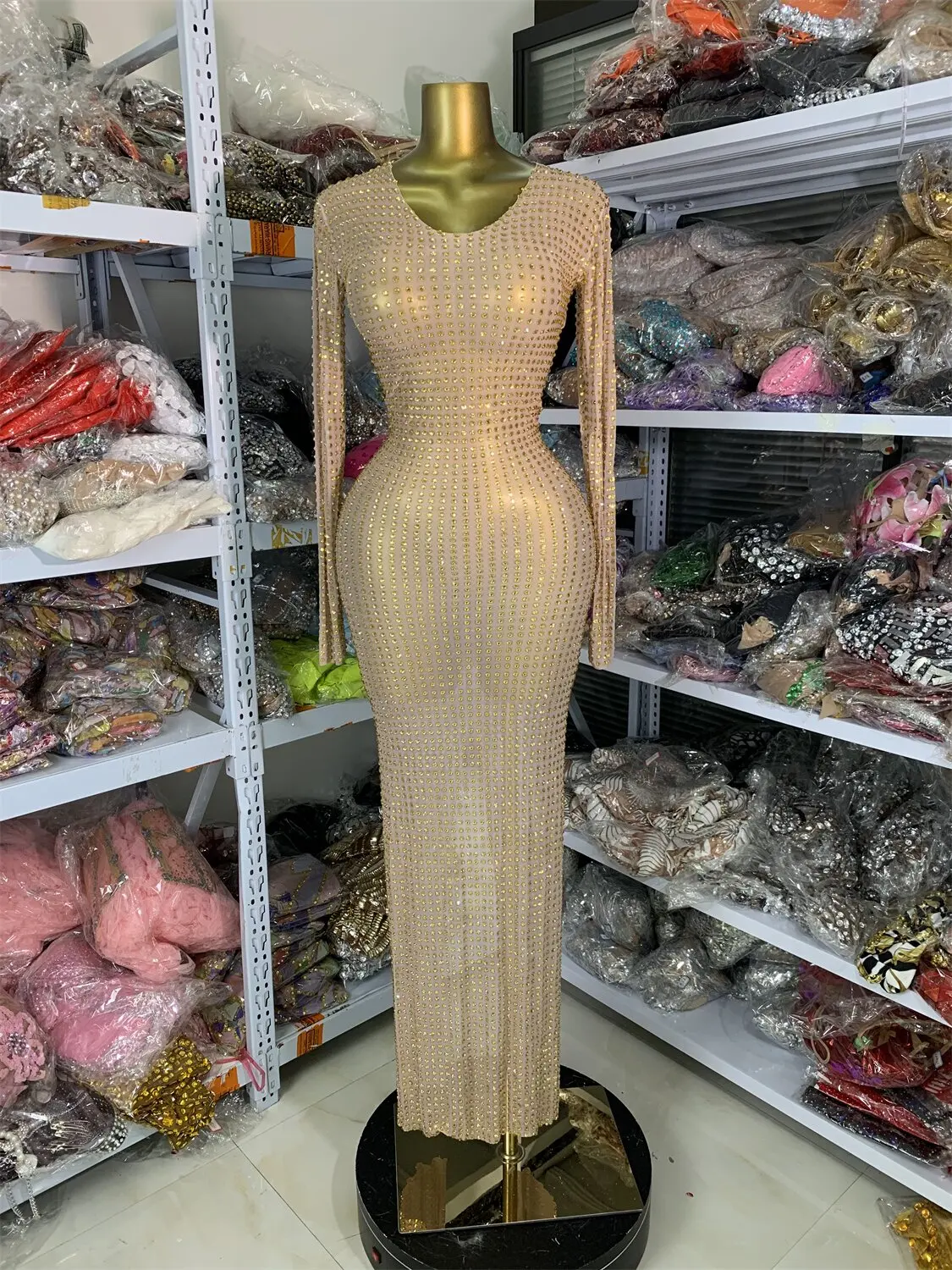 

Women Luxury Diamonds Mesh Glitter Dress Sexy Long Sleeve O Neck See Through Bling Bling Birthday Evening Club Party Gowns