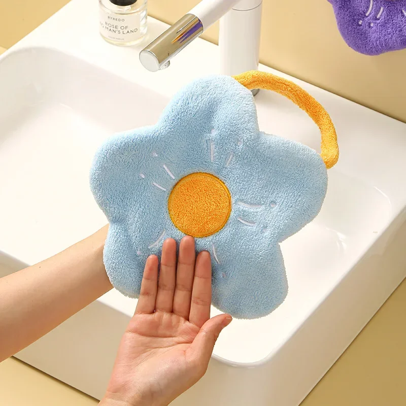 

Quick Dry Hand Towels Coral Fleece Wipe Handkerchief Kitchen Bathroom Absorbent Dishcloth Cleaning Cloth Creative Flower Shape