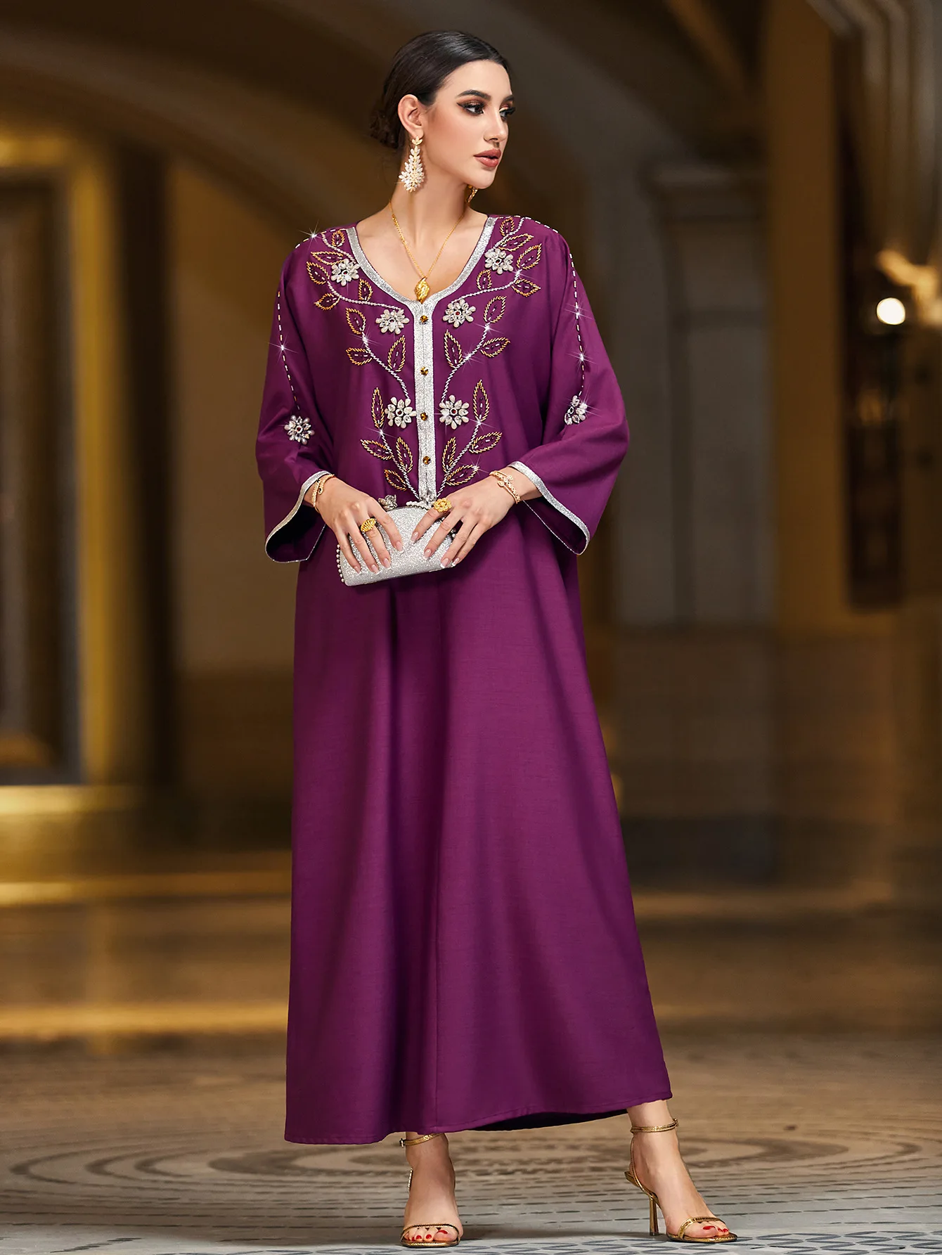 

Ladies Purple Loose Dress Embroidery Rhinestone V Neck Flare Sleeve Abaya Elegant Formal Dress For Women Party Turkey Robe Gown