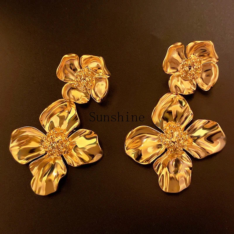 Gold retro earrings exaggerated flower temperament earrings