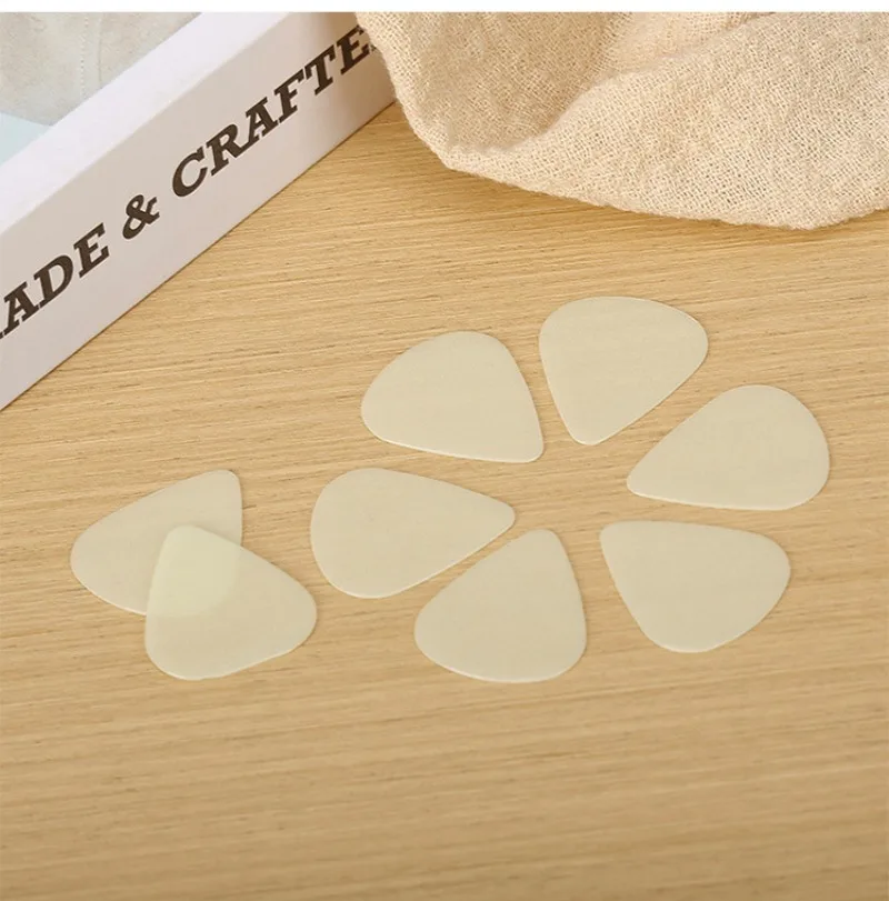 10Pcs/set Luminous Guitar Picks Fluorescent Luminous Picks Celluloid Bakelite  Ukulele Finger Picks 0.46/0.71/0.96mm Thick