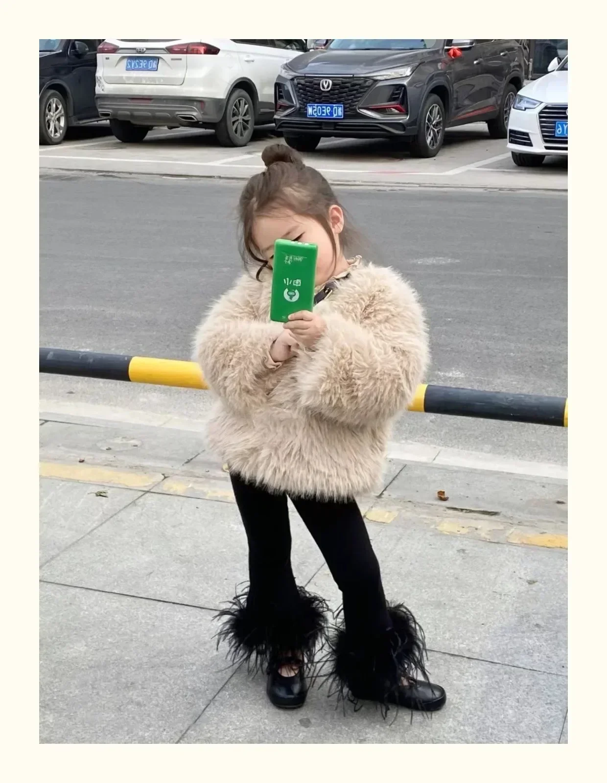 Coats 2025 Wintre New Girls Plush Thickening Children Clothing Versatile Furs Cotton Fashion Outerwear Simple Warm