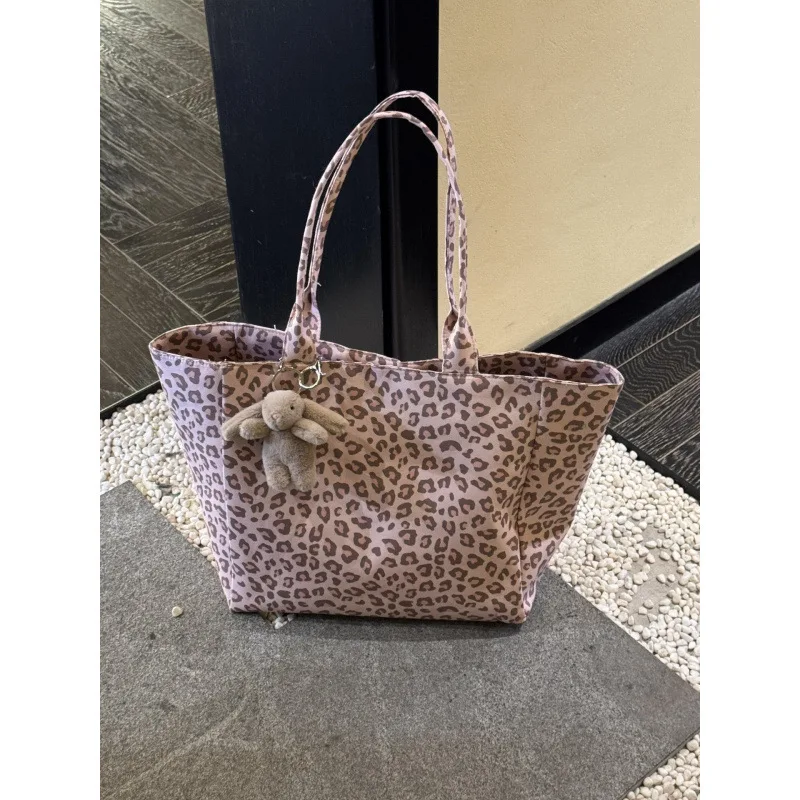 

Розовая женская сумка на одно плечо с леопардовым принтом, новинка 202, осень-зима, большая вместительная повседневная сумка-тоут