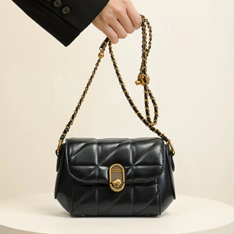 

2025 New Unique French Style Shoulder Bag - High-End Exquisite Trendy Versatile Handbag for Creative Women