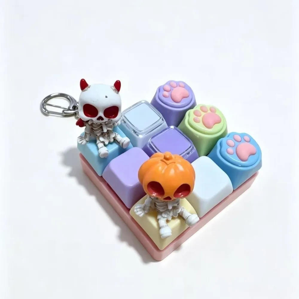9 Tasten Keycap Fidget Schlüsselanhänger Katzenpfote Weihnachts-Schneemann Tastatur Finger Weihnachtsbaum Halloween Totenkopf Fidget-Taste Keycap-Anhänger – Detail 12
