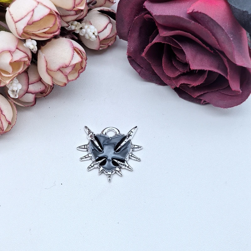 5Pcs Heart shaped pendant, Gothic, black, red, purple, retro style, garbage, punk, DIY, aesthetic jewelry