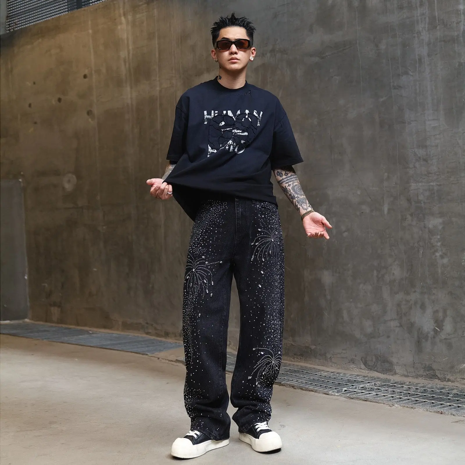 الرجال كريستال الدينيم الجينز فضفاض حجر الراين السراويل السوداء فاسق الهيب هوب الشارع الشهير بنطلون مستقيم