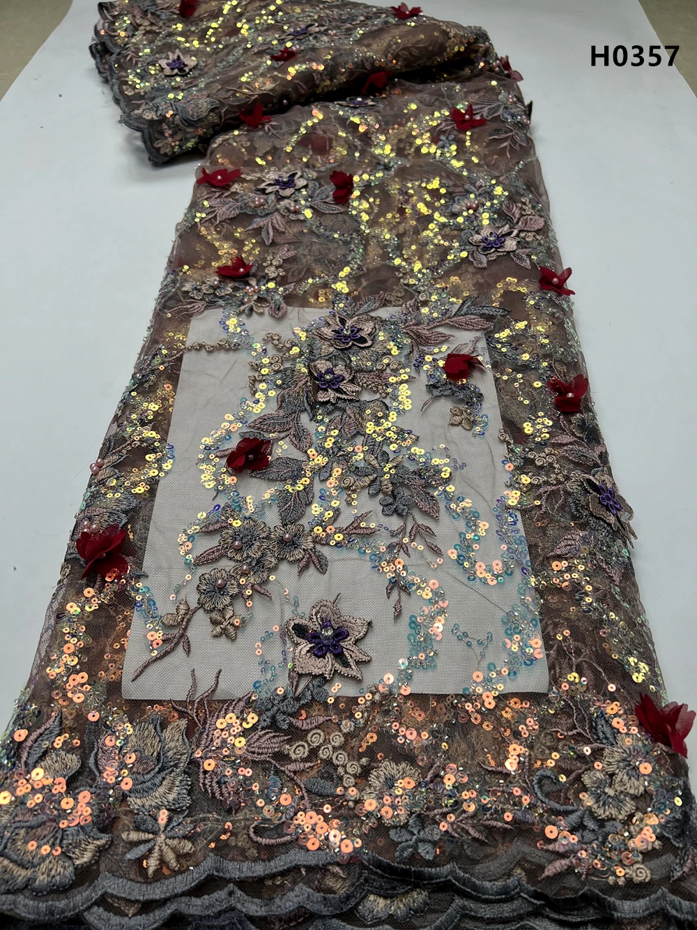 

2025 Высокое качество Африканский нигерийский тюль Кружевная ткань 3D блестки Вышивка Французский гипюр Свадебное платье Бусины 5 ярдов H0357