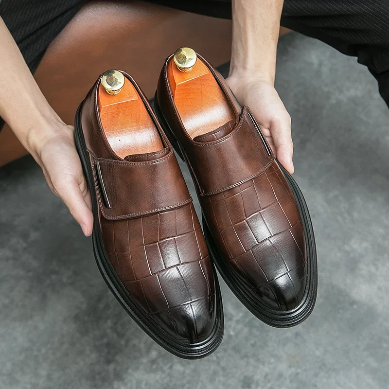 New Brown Loafers Buckle Strap Round Toe Shoes for Men Wedding Black Pu Men Dress Shoes Size 38-46