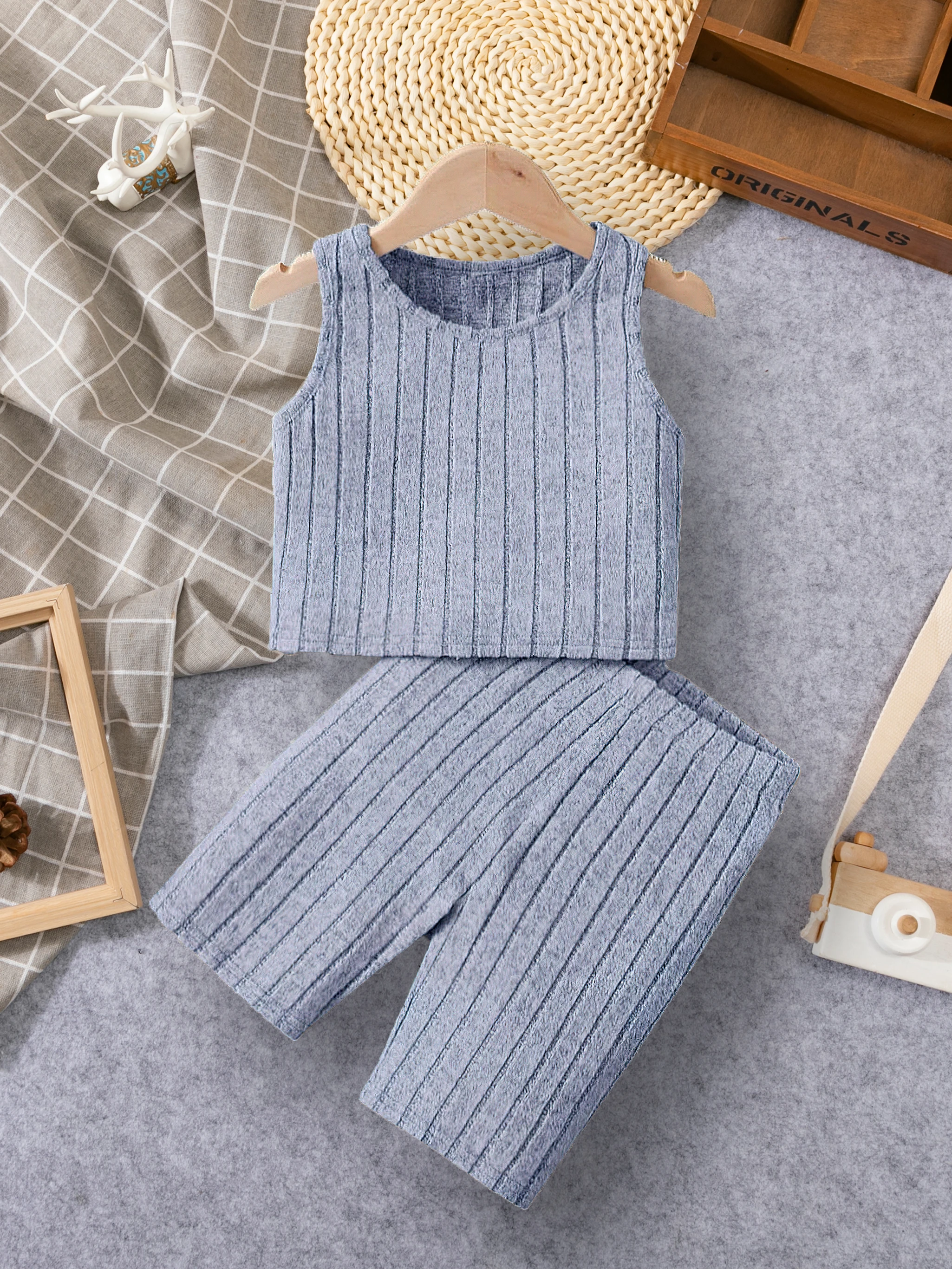 Baby clothes in tank top and shorts suit, grey style baby clothes, warm and comfortable, suitable for outdoors