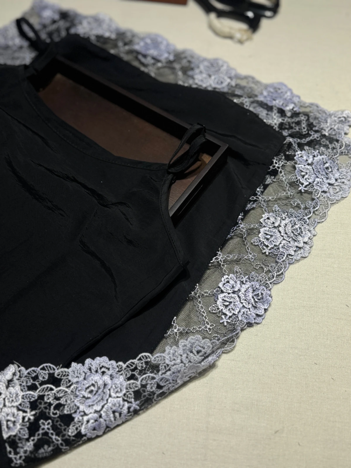 

Медно-аммиачная шелковая юбка-комбинация оригинального дизайна, свободного кроя, с U-образным вырезом, длинными рукавами, женская, для ношения под одеждой, длинная юбка с кружевом