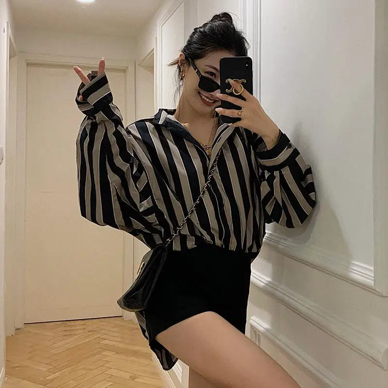 2023 New Business Casual Ladies Long Sleeve Loose Tops Turn-down Collar Women\'s Clothing Buttons Striped Office Lady Blouses