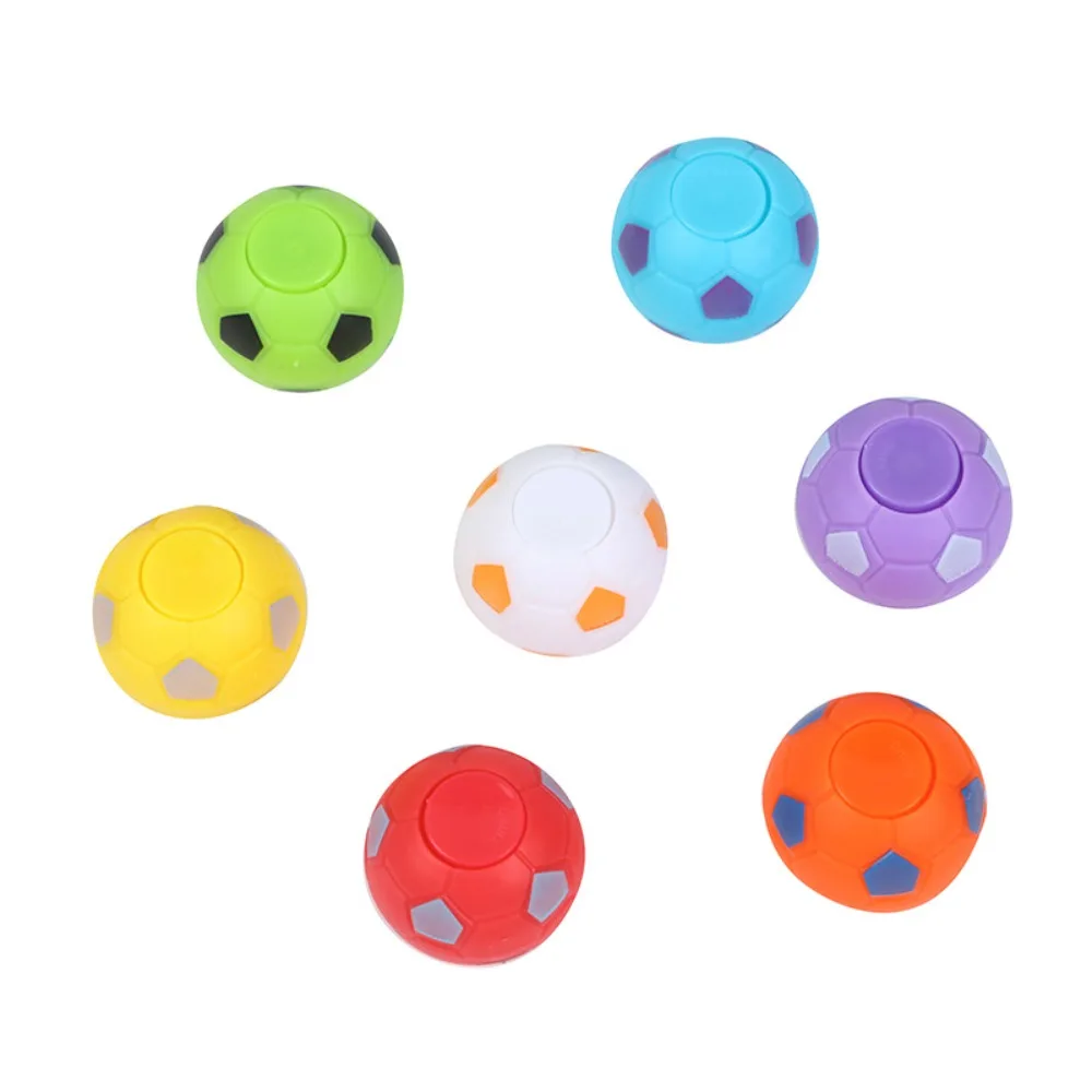 10PCS Christmas Party Gift Mini Soccer Fidget Spinners Favors Funny Soccer Ball Toys 4CM Rotatable Jumping Bouncy Balls Giveaway