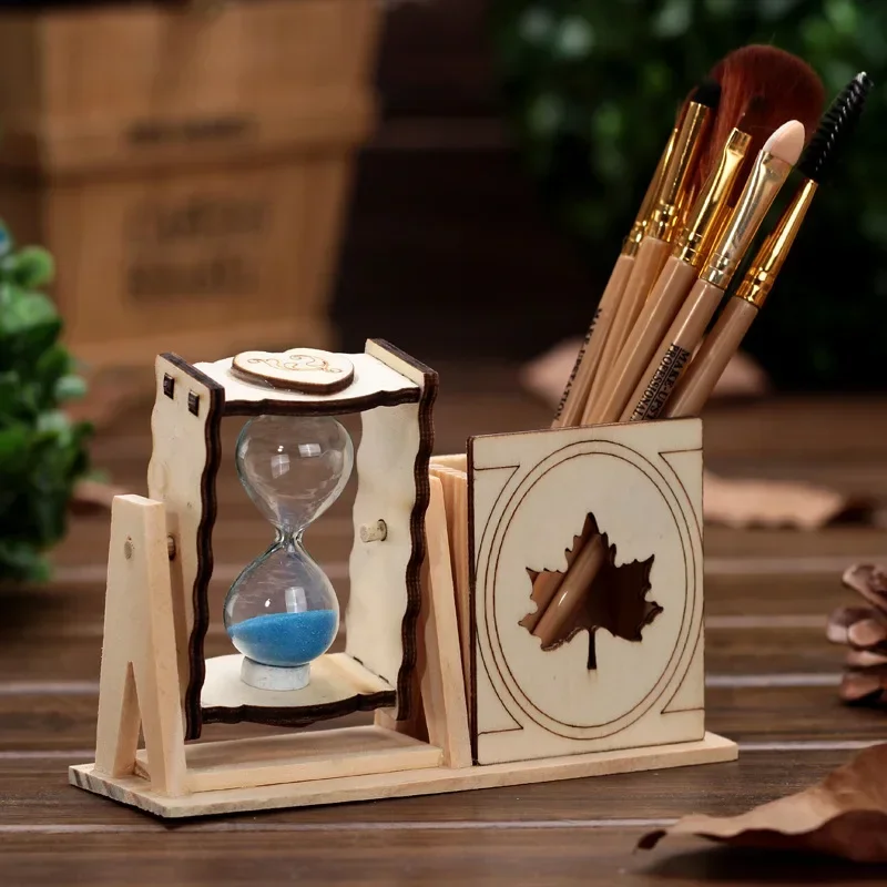 

Simple Wooden Hourglass Pen Holder, Solid Wood Tabletop Decorations, Holiday Gifts for Elementary School Students and Children