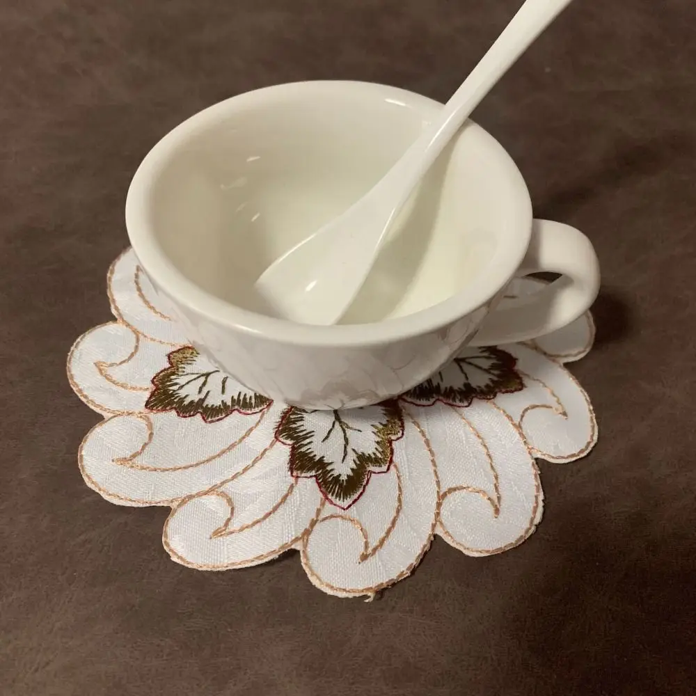 Tablecloth Flower Pattern Coaster Round Delicate Cup Pad Embroidery Flower Doily Table Decoration